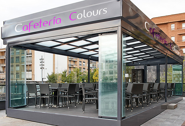 Terraza cafetria Colours en Arnedo